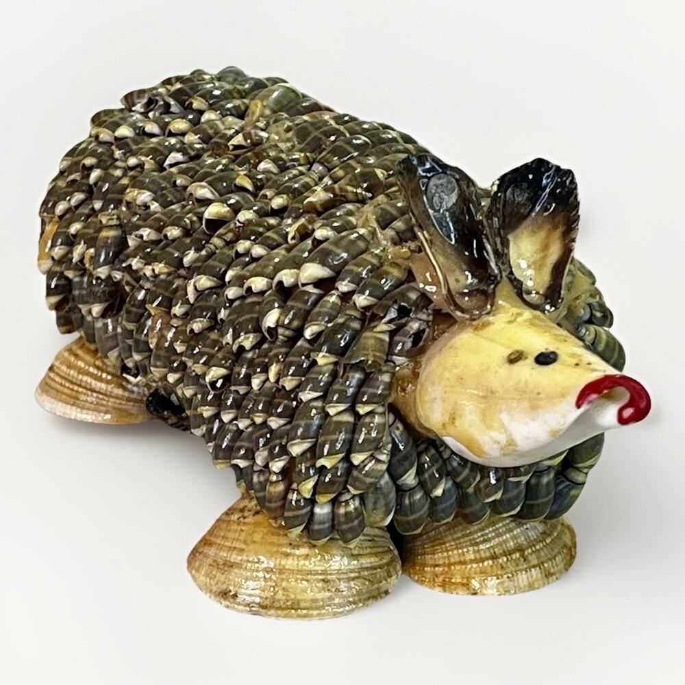 Armadillo Seashell Figurine Cute Animal Handmade Sculpture Decor / Novelty Gift